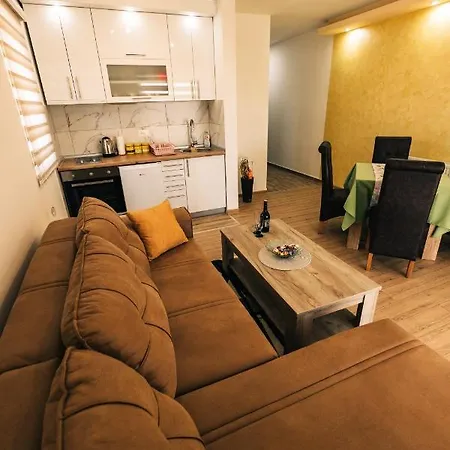 Jelenin Апартаменты *